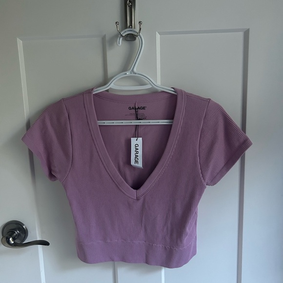 NWT Garage Sonia Seamless Plunge Tee - Picture 2 of 4